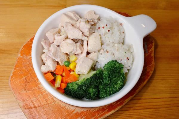 森林小徑健行店享受美食